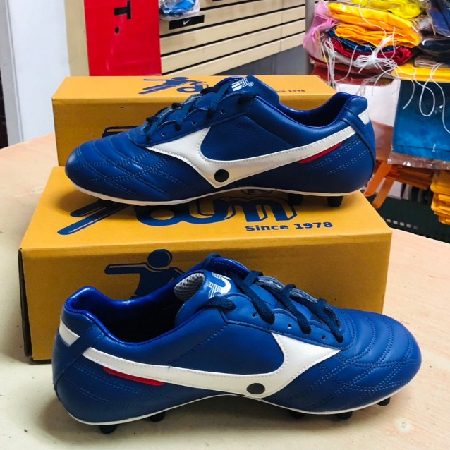 รองเท้าฟุตบอลสตั๊ดDUM CONTROL หนังแท้(สีน้ำเงิน/ขาว)