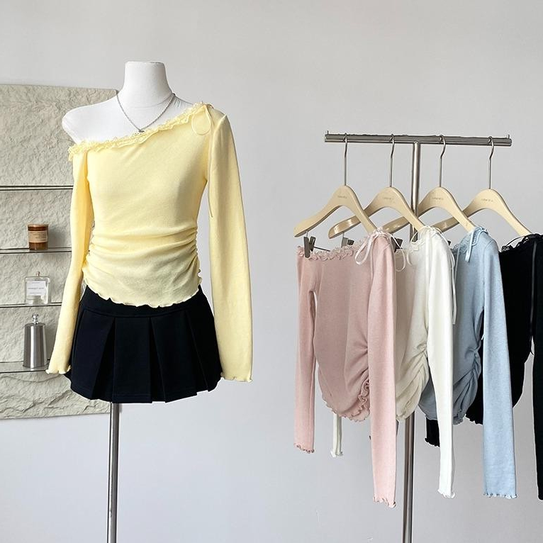 👚Anna👚 เสื้อแขนยาวปาดไหล่ลูกไม้ ผ้าถัก การจับจีบข้าง สวมใส่สบาย ดีไซน์ประณีต H060