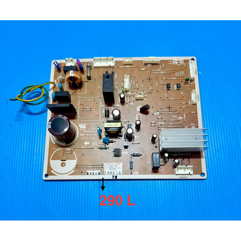 บอร์ดตู้เย็น Hitachi ( แท้ถอดมือสอง )รุ่น R-H270 PA  RH-300PA พาสบอร์ด 290 L ตามรูป