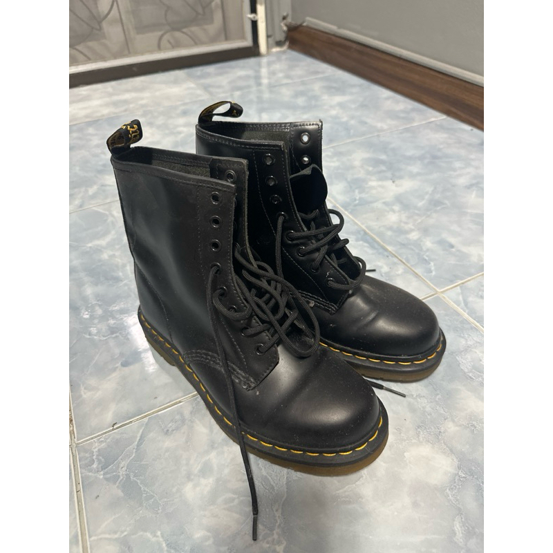 #ส่งต่อ รองเท้า Dr.Martin ใส่ไปเที่ยวหนึ่งครั้งเท่านั้นสภาพดีมากๆ