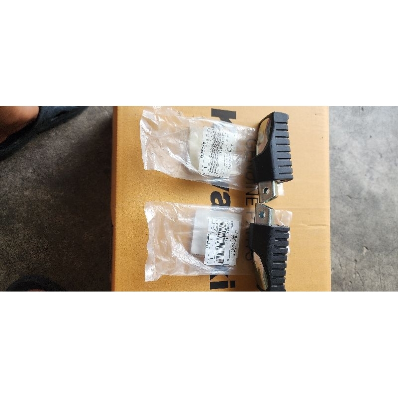 พักเท้าหน้าซ้าย-ขวาKSR110