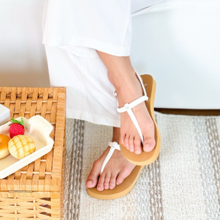 🔥ขายดี อันดับ1🥇รองเท้าแตะรัดส้น CHO-I-CE น้ำตาลรัดส้นขาว ประ…