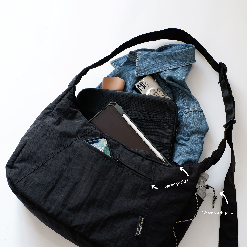 Malabaru ‘CHUCK‘ Crossbody Bag กระเป๋าผ้าไนลอน สะพาย