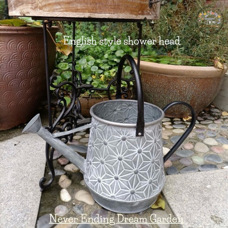English style watering can shaped plant pot กระถางต้นไม้รูปทรงฝักบัวรดน้ำสไตล์อังกฤษ ขนาด 49x21x40ซม. วัสดุ โลหะเหล็ก