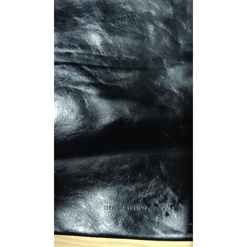 กระเป๋ามือสอง Other tempo สีดำ หนังออย Made in korea พร้อมส่ง