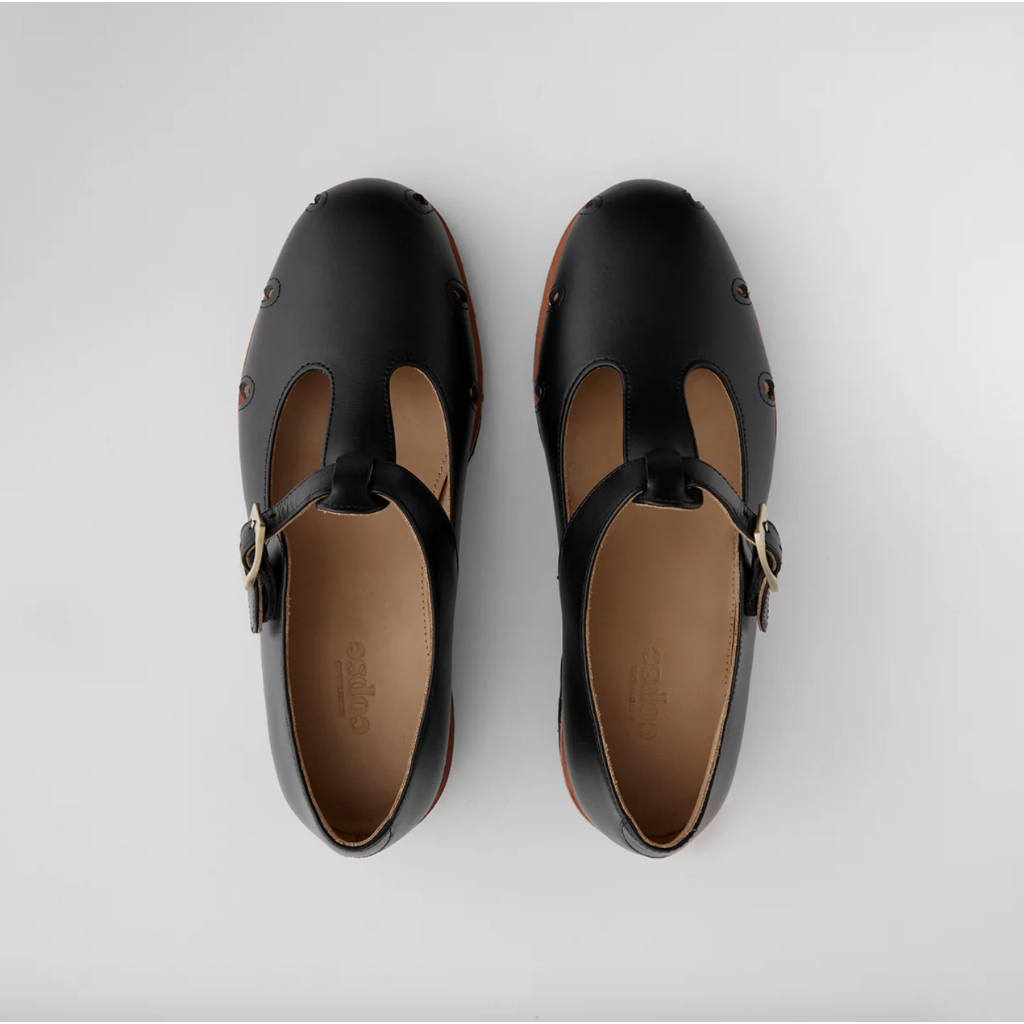 Copse รองเท้าหนัง Olivia T-Bar Mary Jane Shoes - Black