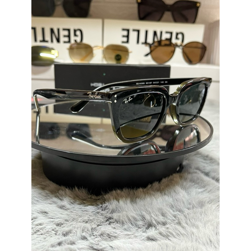 แว่นกันแดด RB 4439D พร้อมอุปกรณ์