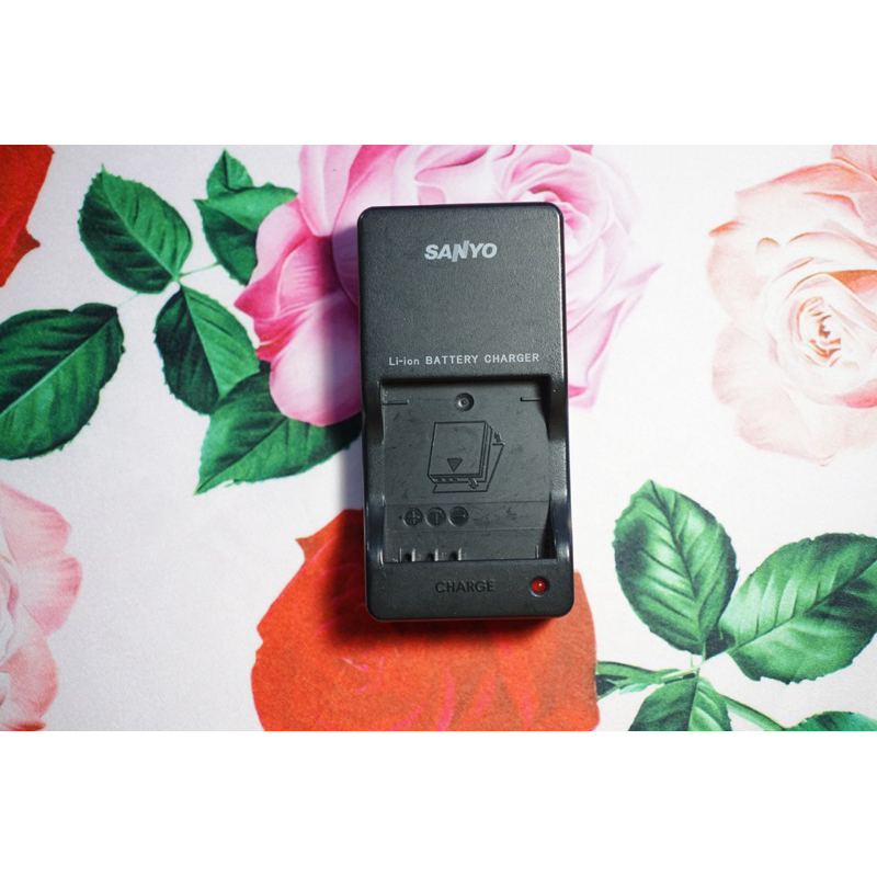 Sanyo VAR-L20NI Battery Charger for Sanyo DMX-C1