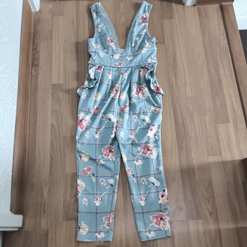 จั้มสูท Lizlisa ญี่ปุ่น size 0 ยาว48 มือสอง สีเขียว ลายดอกไม้ ซับในผ้านิ่มทั้งตัว มือสอง สภาพดี