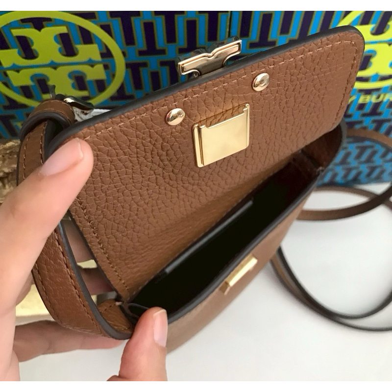 รับประกันแท้💯💯 มีสองสี Britten phone crossbody 151007 ทอรี่