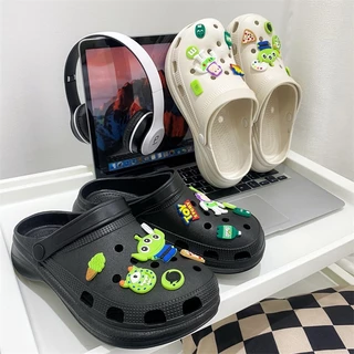Kicks  คุ้มมาก รองเท้าแตะแบบสวมหัวโตแฟชั่น ทรงสวยคุณภาพดี งานพื้นนิ่มสวมสบาย น้ำหนักเบา โทนมินิมอล รุ่นนี้ห้ามพลาดเลย