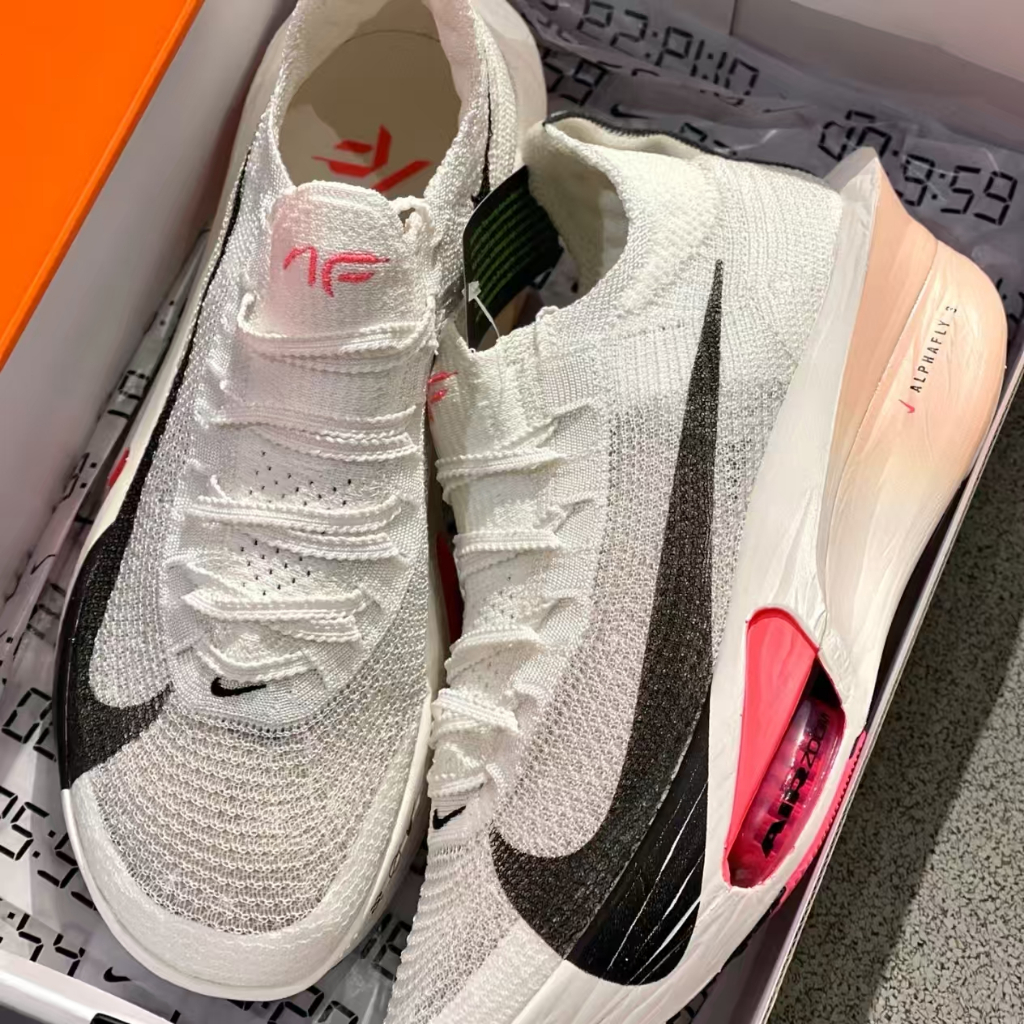 | ของแท้ 100 % |Nike Alphafly 3 HQ350HOO H7041-300 HF7356-900 FN7672-900 FD8315-103รองเท้าผ้าใบ