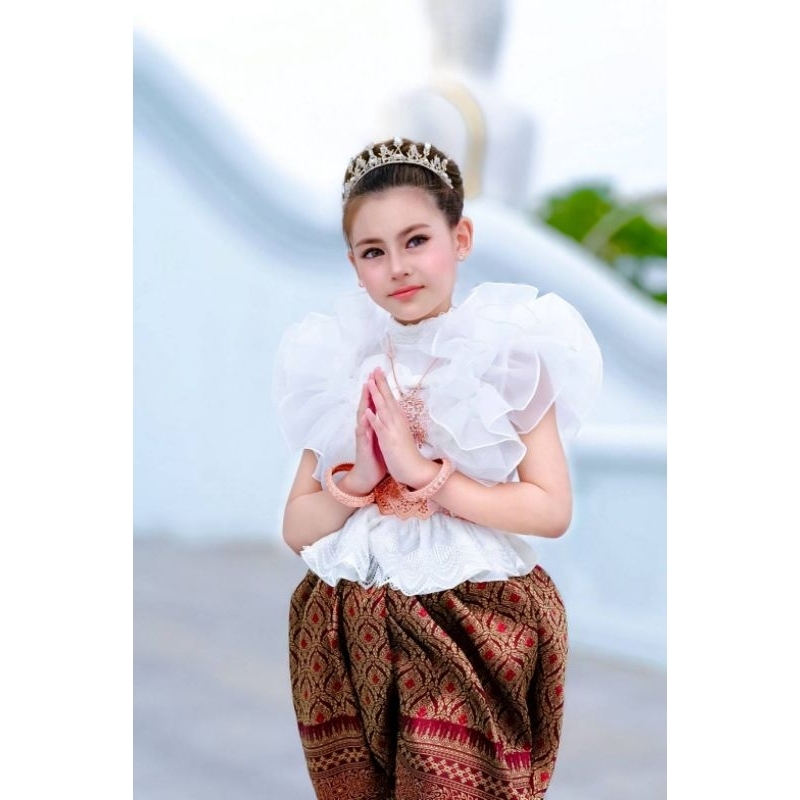 ชุดไทย ร.5 ชุดออกงาน ชุดถือป้าย ชุดงานเเต่ง