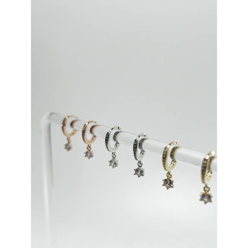 Claire&Kos - ต่างหูห่วงคริสตัลเดี่ยว ขนาด 1x1.5 ซม.