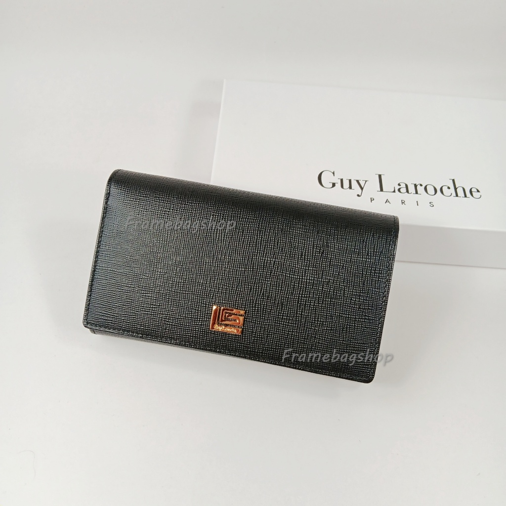 Guy Laroche กระเป๋าสตางค์ผู้หญิงใบกลางสามพับ สีดำ หนังลาย โลโก้สีทอง