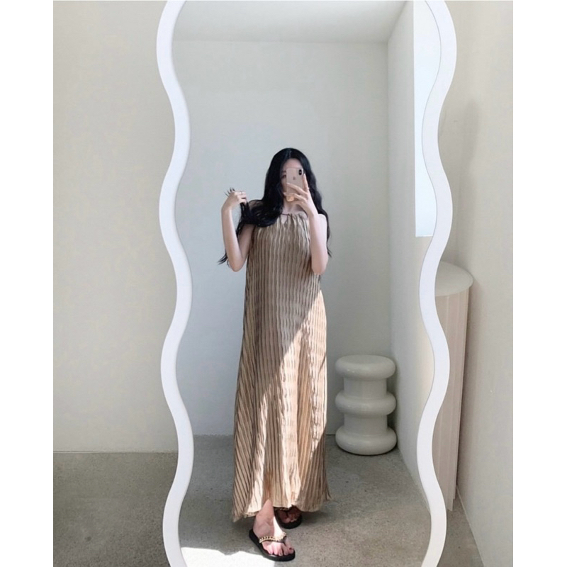 (พร้อมส่ง) PLT Dress เดรสพลีทยาวทรงคล้องคอ ผ้าพริ้วใส่สบาย