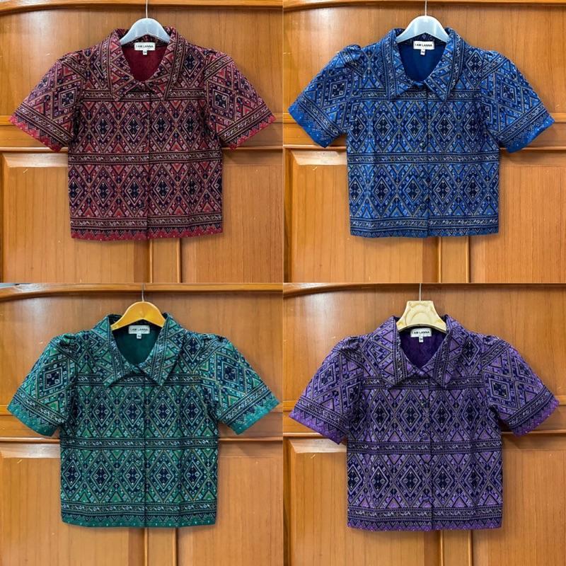 เสื้อคอปกแขนสั้นกระดุมหน้า ลายแพรวา ผ้าหมักโคลน
