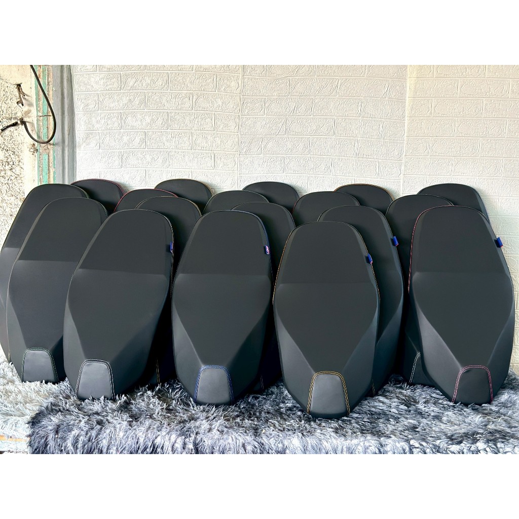 เบาะมอไซค์ จีออโน่ Giorno ด้ายขาว ทรงกลางปาด 2 ตอน (สินค้ารับประกัน 7 วัน หากเสียหายจากขนส่ง)