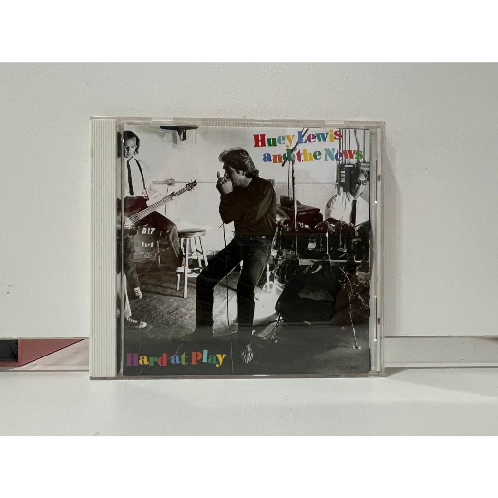 1 CD MUSIC ซีดีเพลงสากล HUEY LEWIS AND THE NEWS  HARD AT PLAY (C17G177)