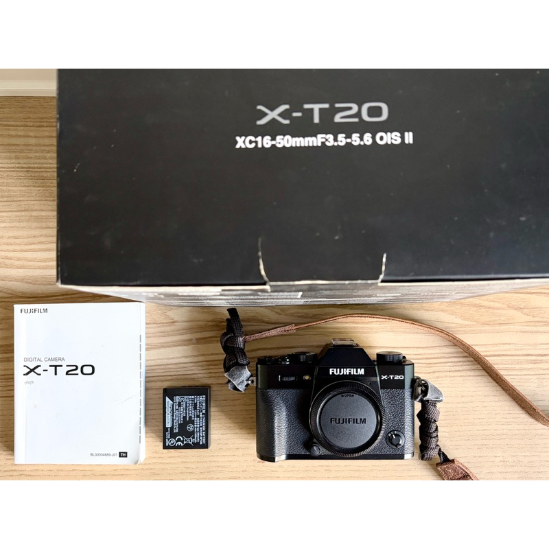 ส่งต่อ!!! โปรดอ่านรายละเอียดสินค้า กล้อง Fuji XT20 + เลนส์ Kit ภาษาไทย wifi อุปกรณ์ครบ มือสอง