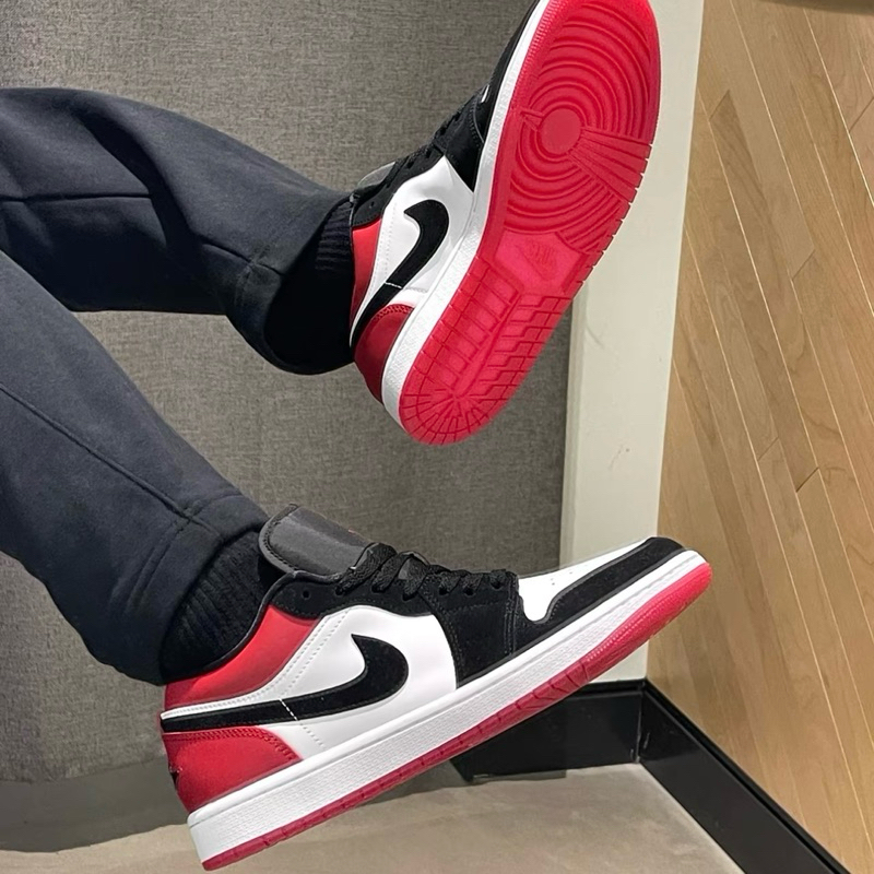 (พร้อมส่ง) Jordan 1 Low SE Black Toe 2025 ของแท้ 100%