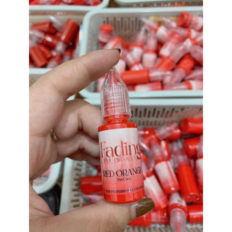 สีสักปากFading🌸สักสวยสักติดไวลอกแล้วสามารถเห็นสีได้ทันที80%~90%สีมีใบเซอร์รับประกัน1 ขวด 12 ml