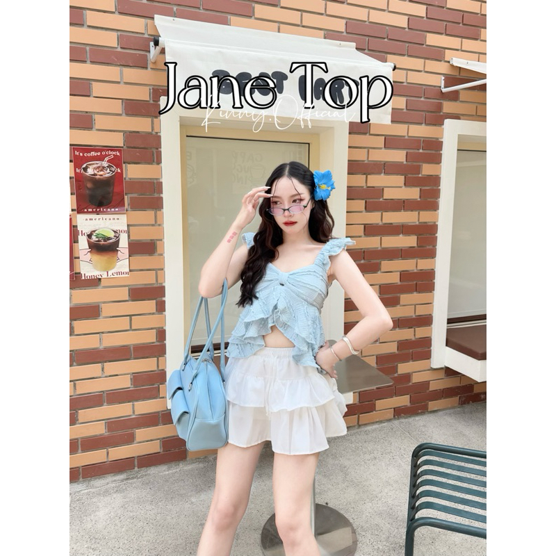 Jane Top เสื้อครอปผู้หญิงแต่งระบาย สม็อคด้านหลัง