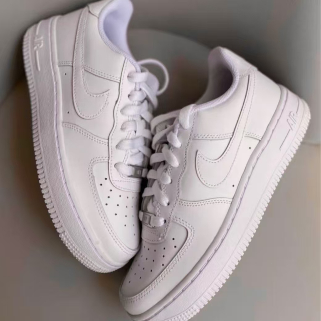 Nike Air Force 1 07 รองเท้า Unisex สไตล์สตรีท