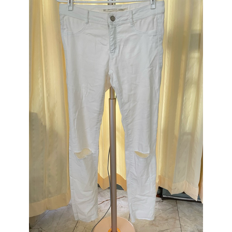 zara jeans สีขาว size US6 EU 38