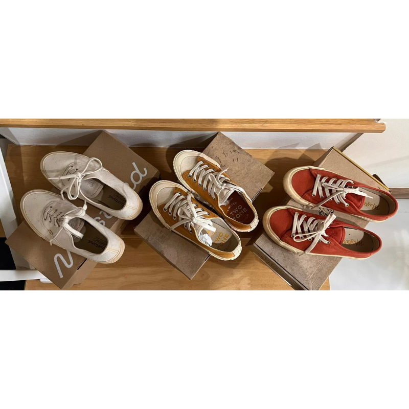 รองเท้าผ้าใบ Mustard sneakers ไซส์ 37