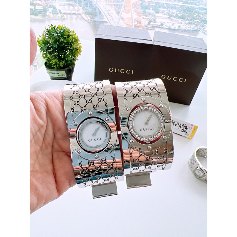 gucci twirl watch นาฬิกากุชชี่แท้ผู้หญิงทรงกำไล