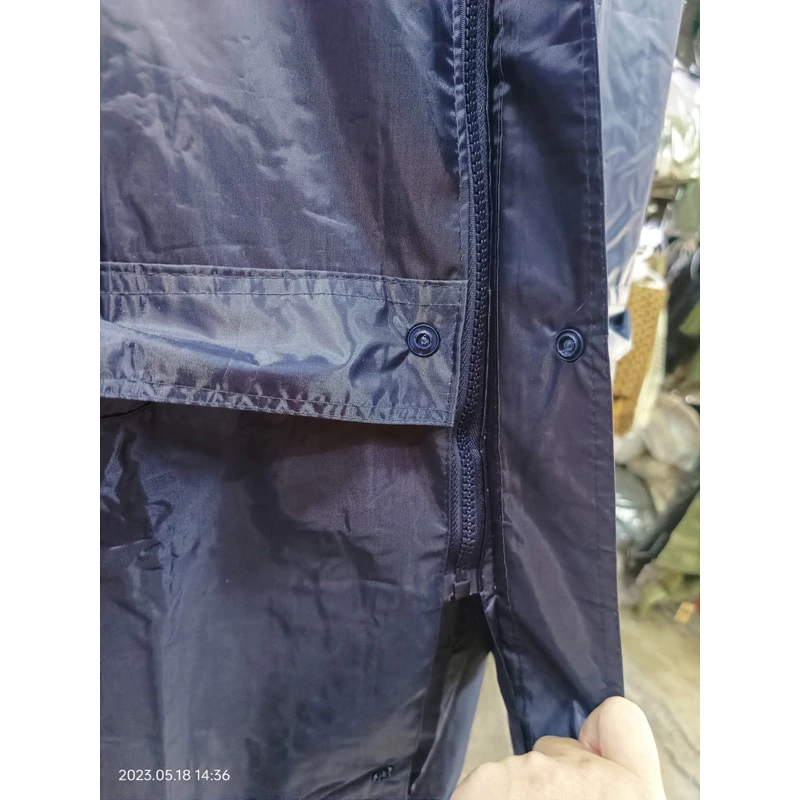 ชุดกันฝนเสื้อและกางเกง มีฮูด ซิปกระดุม เอวยืด ผ้า PVC thumbnail 8