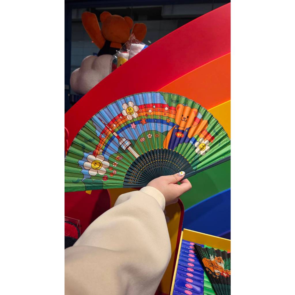 ( พร้อมส่ง ) Wiggle Wiggle Bamboo Floding Hand Fan พัดไม้ไผ่ ราคา ถูกที่สุด ดีลบีเคเค แกลเลอรีภาพที่ 3