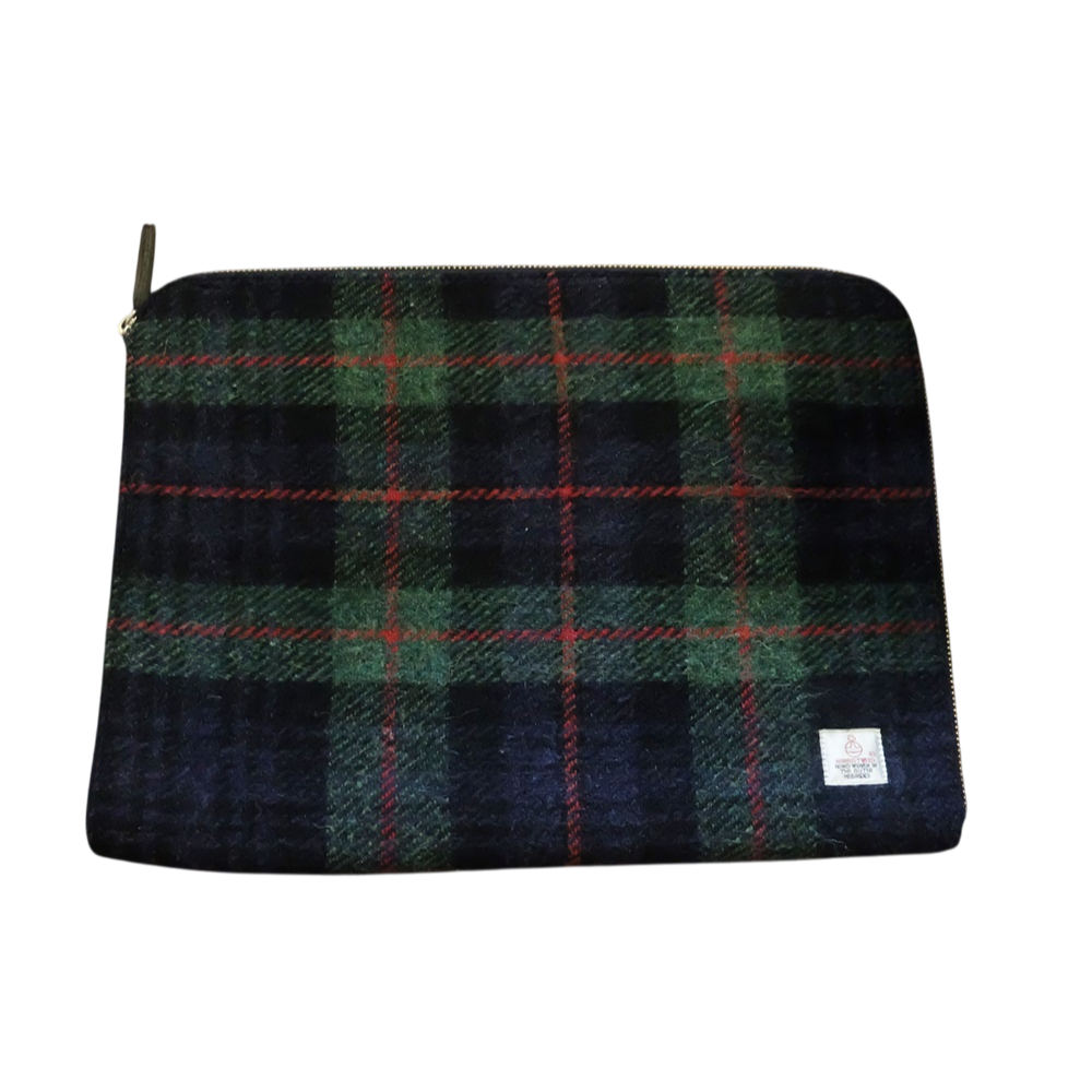 417 by Edifice Harris Tweed Soft Case กว้าง 10.5 นิ้ว ยาว 14 นิ้ว สีเขียวเข้ม/ดำ