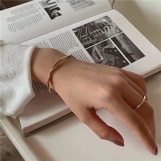 COD-กำไลข้อมือแฟชั่น กำไลข้อมือแบบบิดเกลียว สร้อยข้อมือ กำไล เครื่องประดับผู้หญิง สไตล์เกาหลี