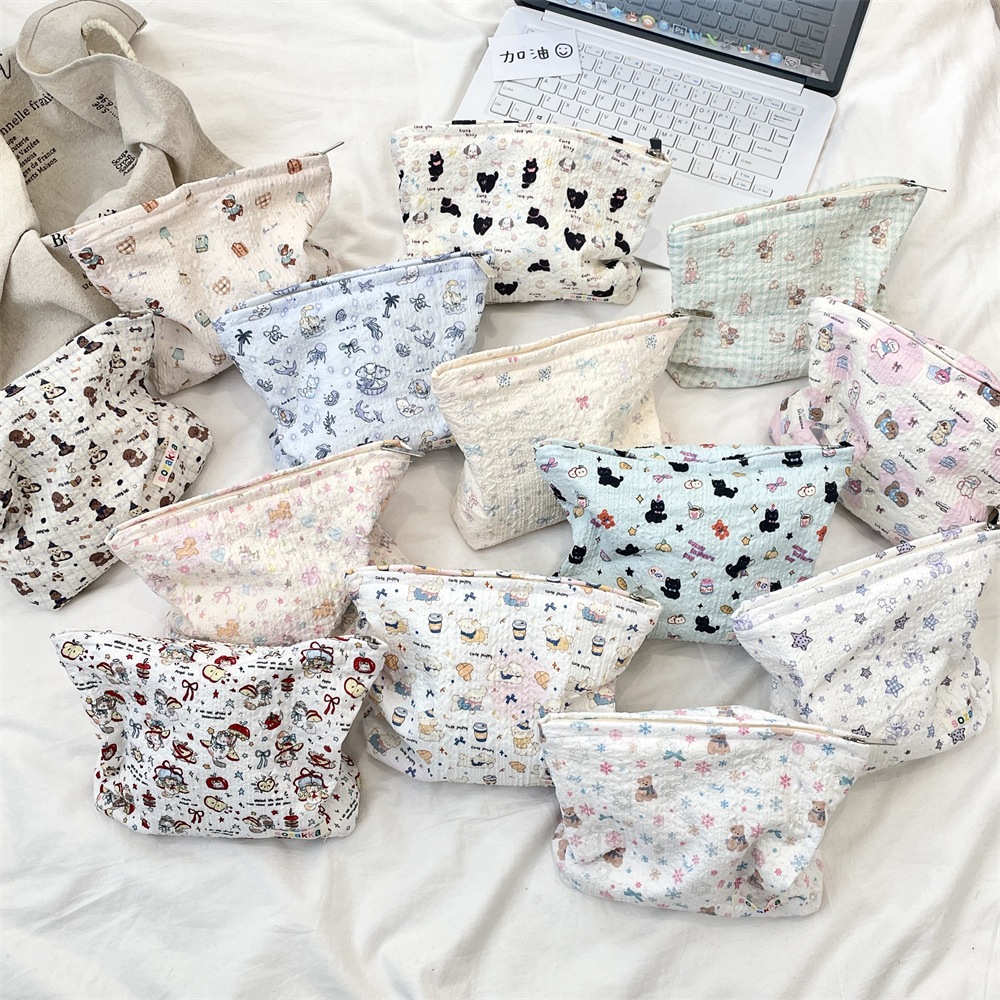 พร้อมส่ง🇹🇭 A076 กระเป๋าเครื่องสำอาง แบบพกพาขนาดใหญ่ ลายการ์ตูน จัดระเบียบ กระเป๋าเดินทาง กระเป๋าใส่ของ
