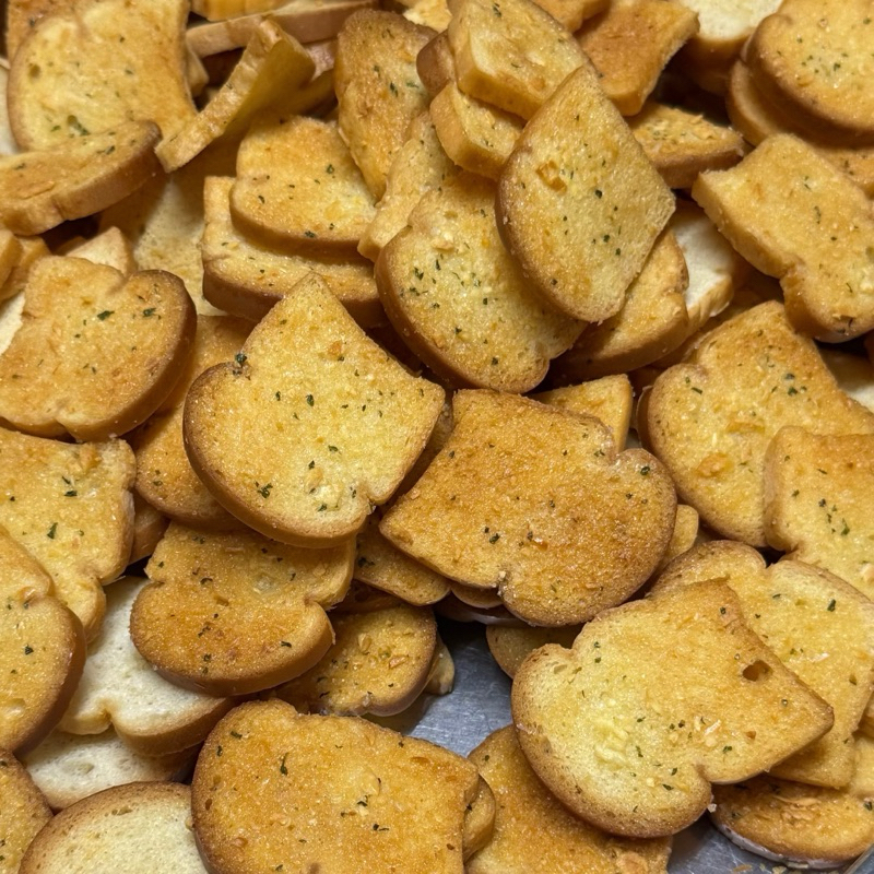 ขนมปังกรอบ เนยกระเทียม/กระเทียมชีส/เนยน้ำตาล 100g./250g./350g.