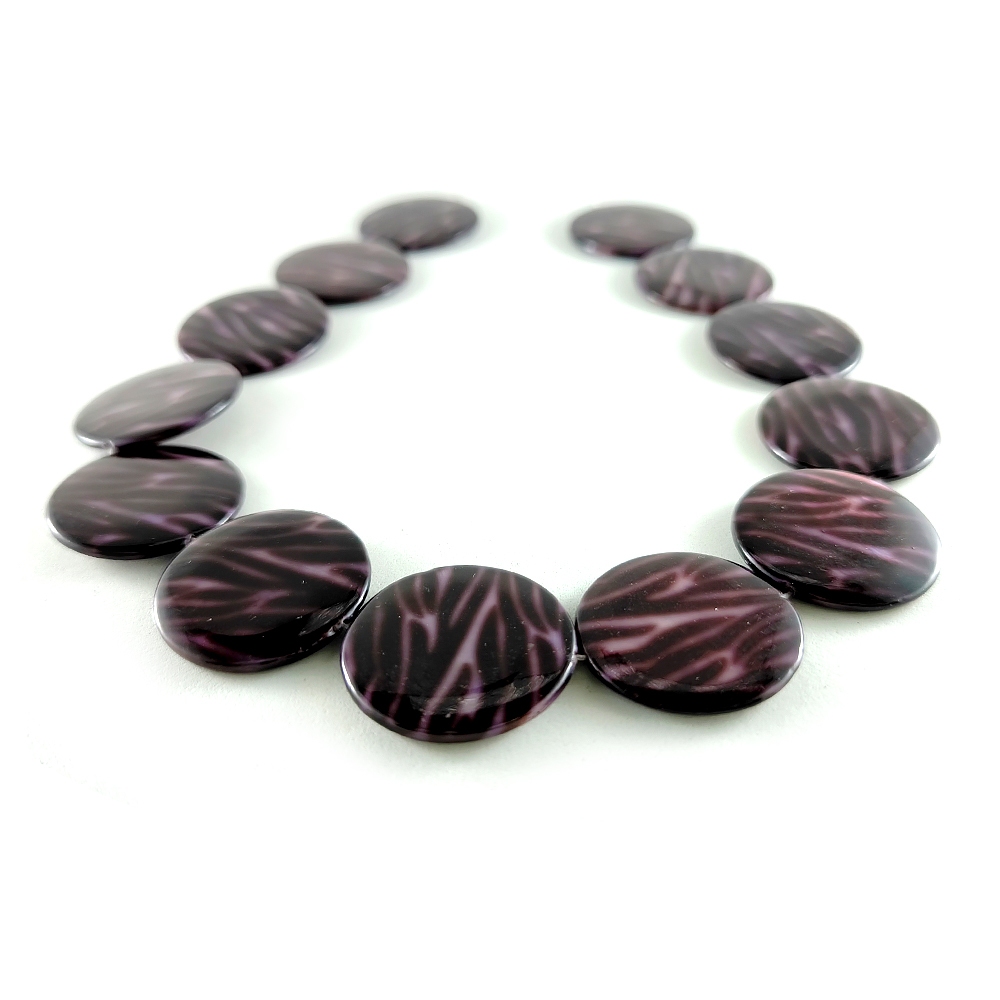 ลูกปัดเปลือกหอยมุกแท้ลักษณะรูปทรงกลมแบนสีดำลายเสือ Flat Round Black Tiger Mother of Pearl ขนาด 30 mm - (LZ-0742)