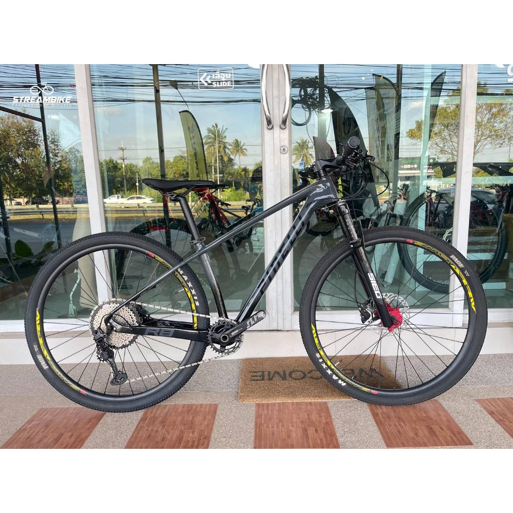 PINELLI R8 2025 เสือภูเขา คาร์บอน เกรดแข่งขัน