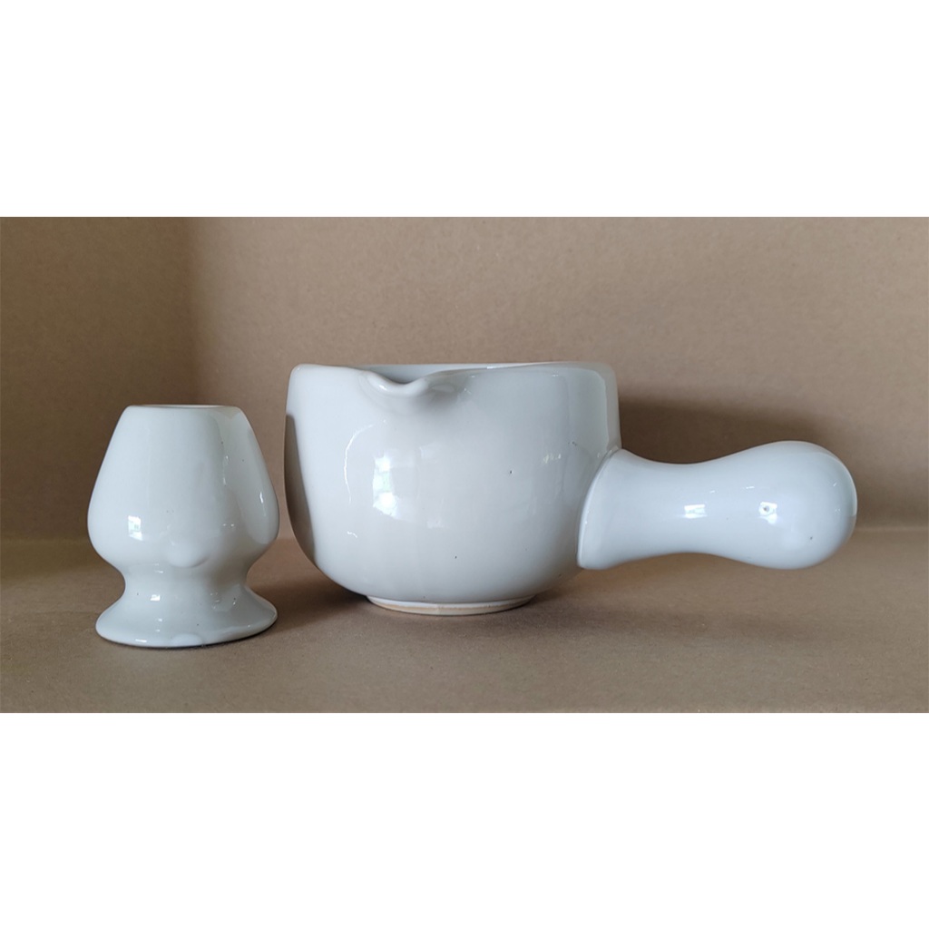 แก้วมัทฉะ ปากกลม มีด้ามจับ พร้อมที่วางแปร เซรามิค เครือบสีขาว ถ้วยชงมัทฉะ ถ้วยชาเขียว ผลิตจากลำปาง โอทอปลำปาง - รูปที่ 2