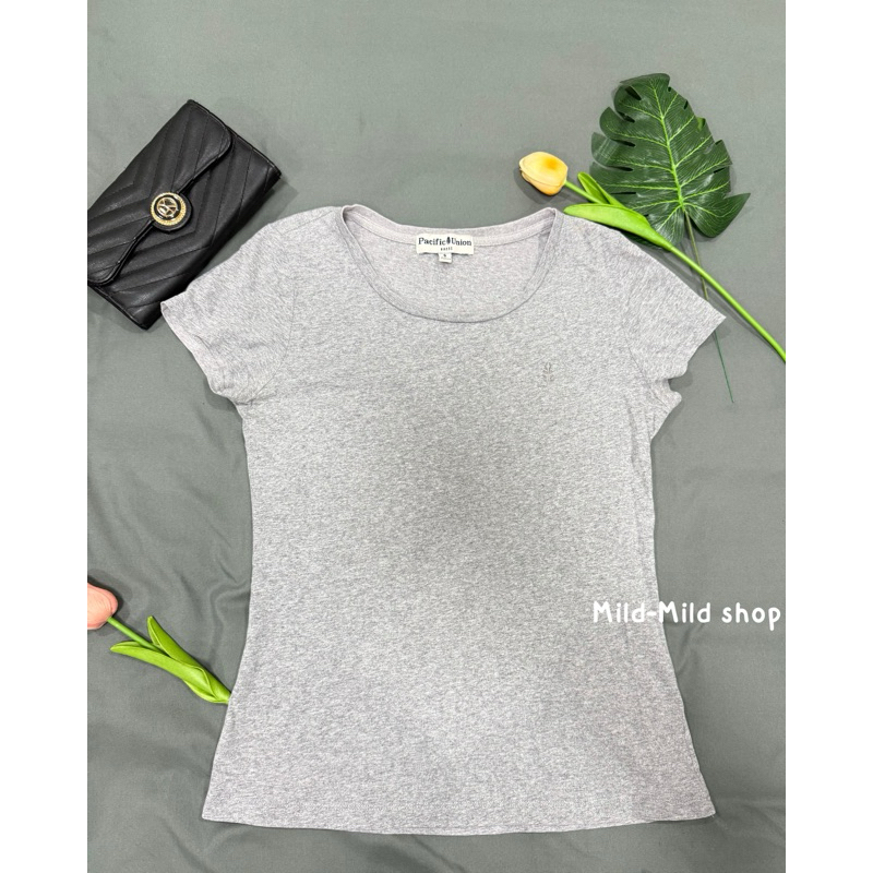 ส่งต่อเสื้อยืด Pacific Union สีเทา
