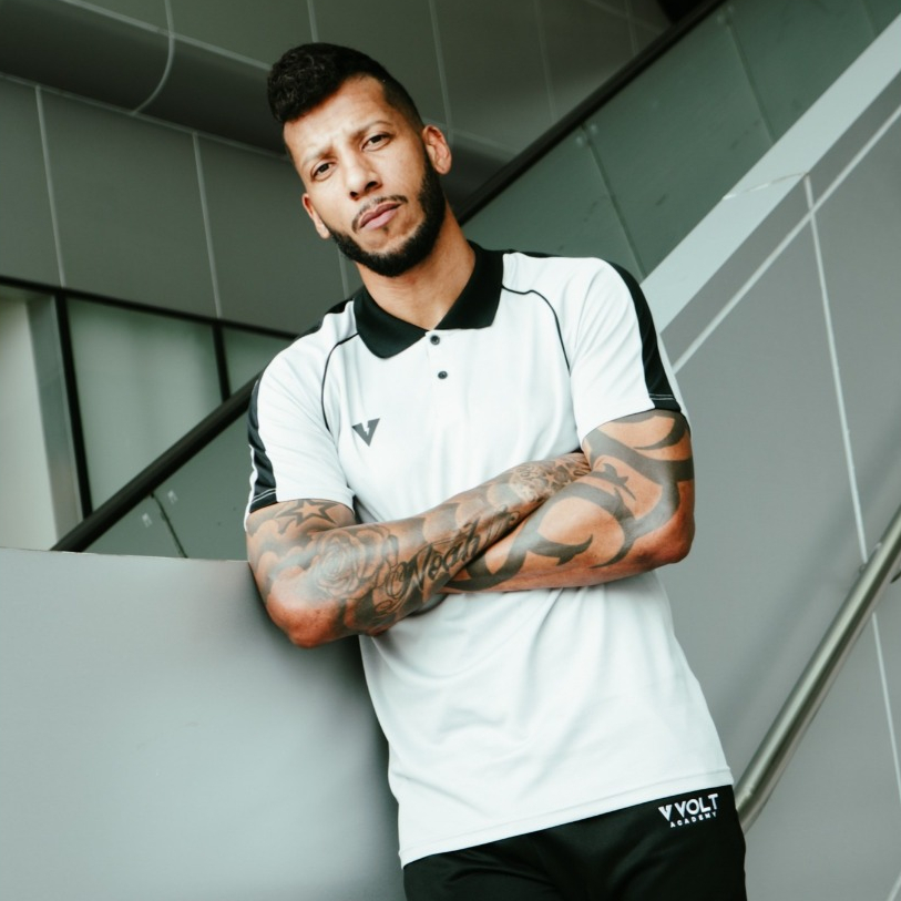 เสื้อโปโล VOLT – Astro One Stripe Academy Edition White เสื้อกีฬา ระบายอากาศ สีขาว