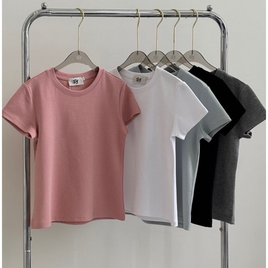 SISSY : เสื้อยืด Baby tee คอกลมแขนสั้น สีพื้น เนื้อนุ่ม ใส่สบาย  ผ้าหน้ากำลังดี ไม่ร้อน