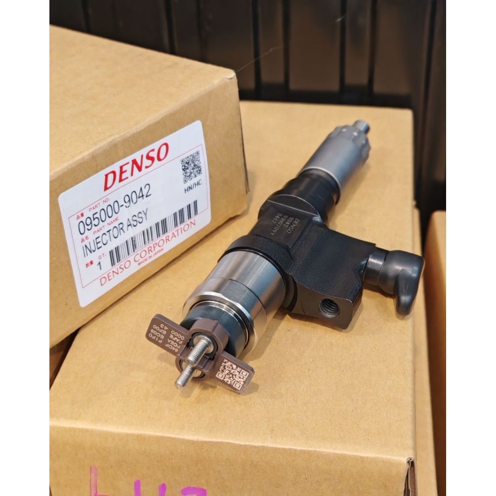 หัวฉีดdenso isuzu 6HK1 รุ่น 240/300 No 095000-9042