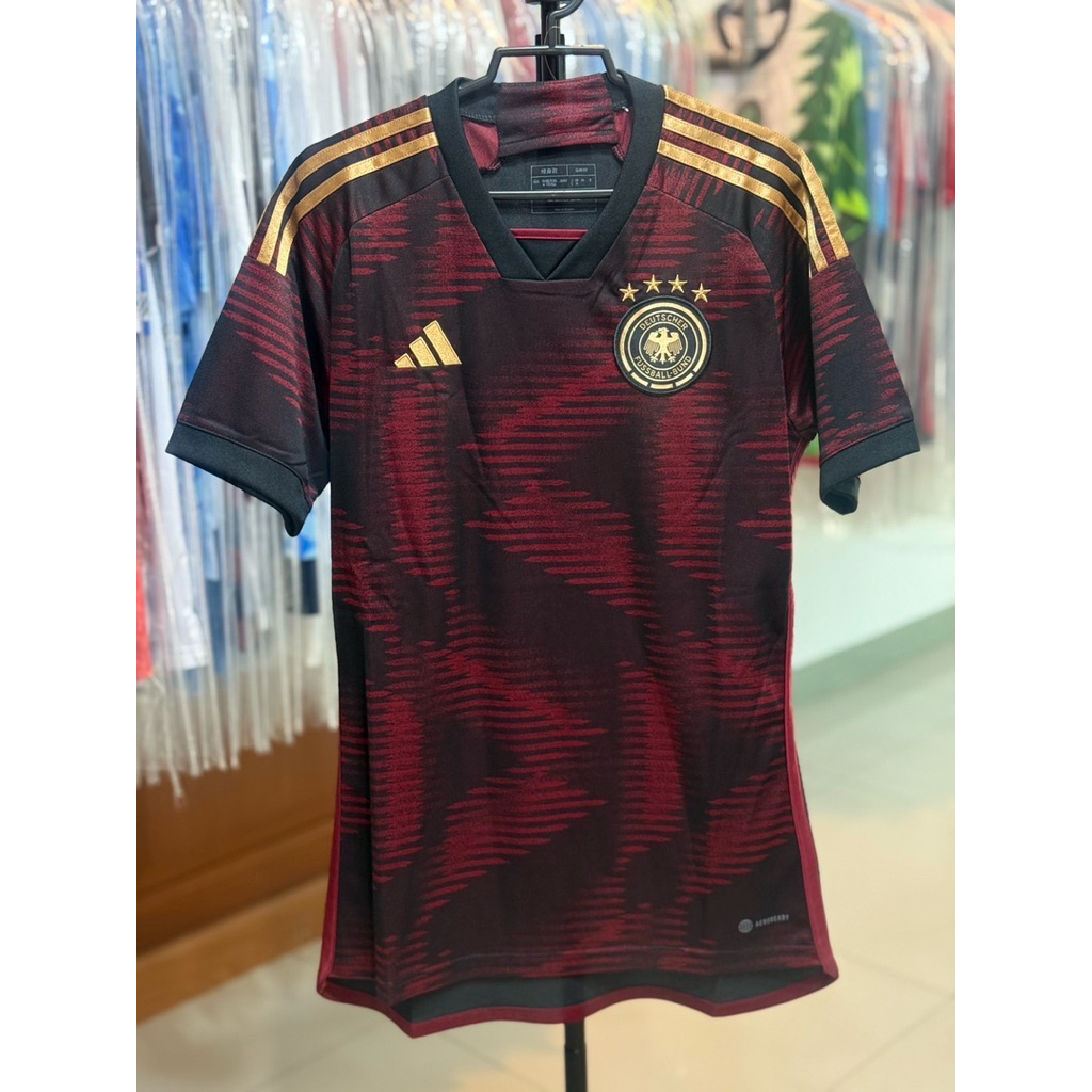 เสื้อบอลแท้(เกรดแฟนบอล)Germany Away 22/23 *สินค้าอาจจะอัพเดทล่าช้าก่อนสั่งสินค้าทักหาทางร้านก่อนนะคะ*