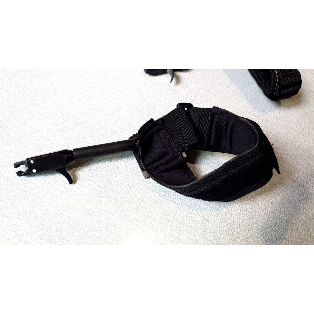 ธนู COMPOUND...E8 ยาว 31 - 33 นิ้ว แรงดึง 19 -70 ปอนด์ พร้อมลูกธนู รีรีส กระเป๋า - รูปที่ 7