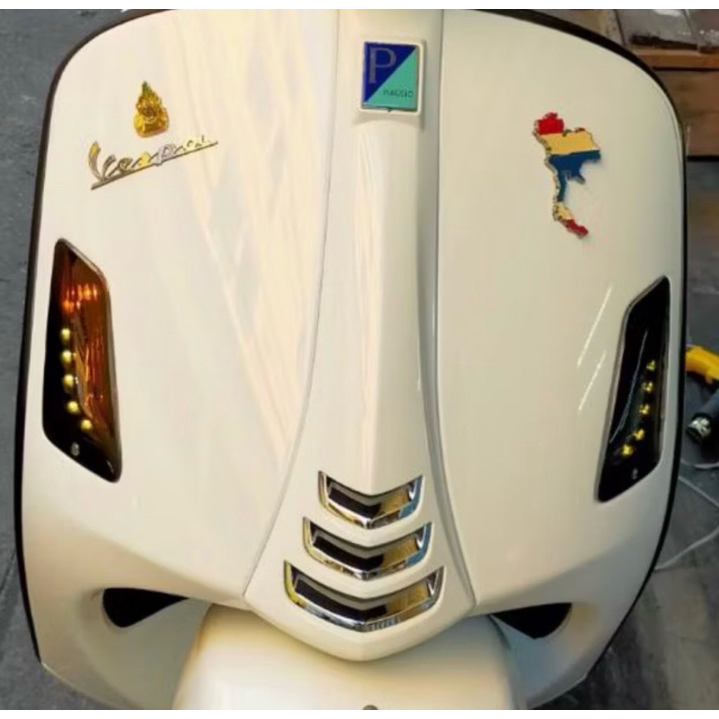 ฟิล์มกันรอยไฟเลี้ยว Vespa GTS150-300