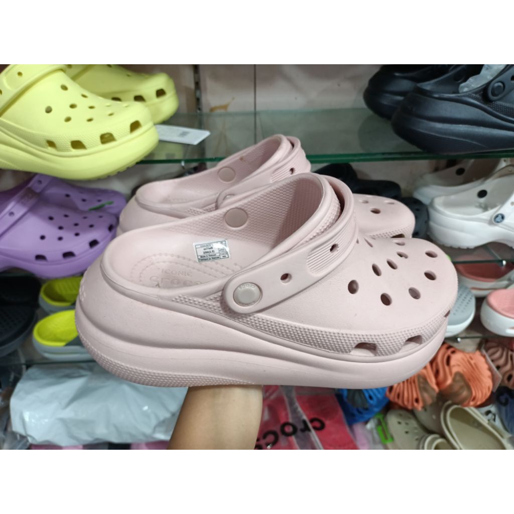 ลคราคาสูงสุด!! รองเท้าส้นสูง (2.8นิ้ว) สวมหัวโตผู้หญิง Classic Crush Clog นิ่มใส่สบาย พร้อมส่งในไทย
