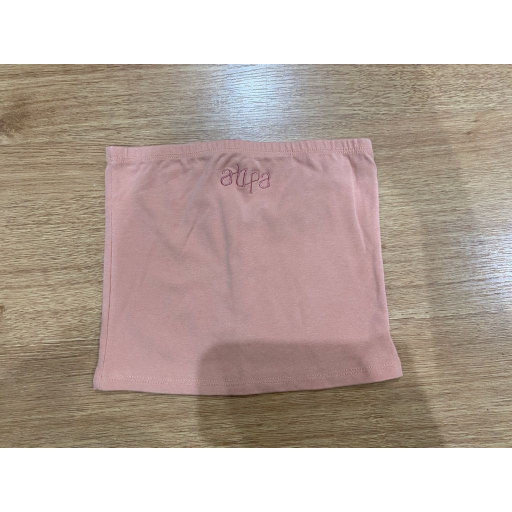 เกาะอก atipa สีชาเย็น