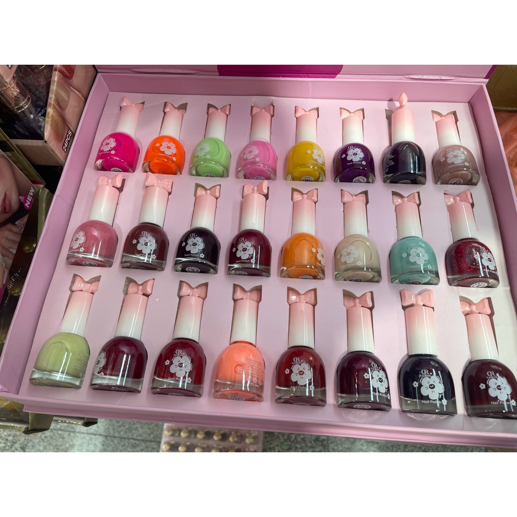 สีทาเล็บ/24ชิ้น (กรุณาสั่งสีเล็บ และกิ๊ฟช็อปแยกกันเพื่อไม่ให้เกิดความเสียหายหรือแตกหัก🙏🏻)